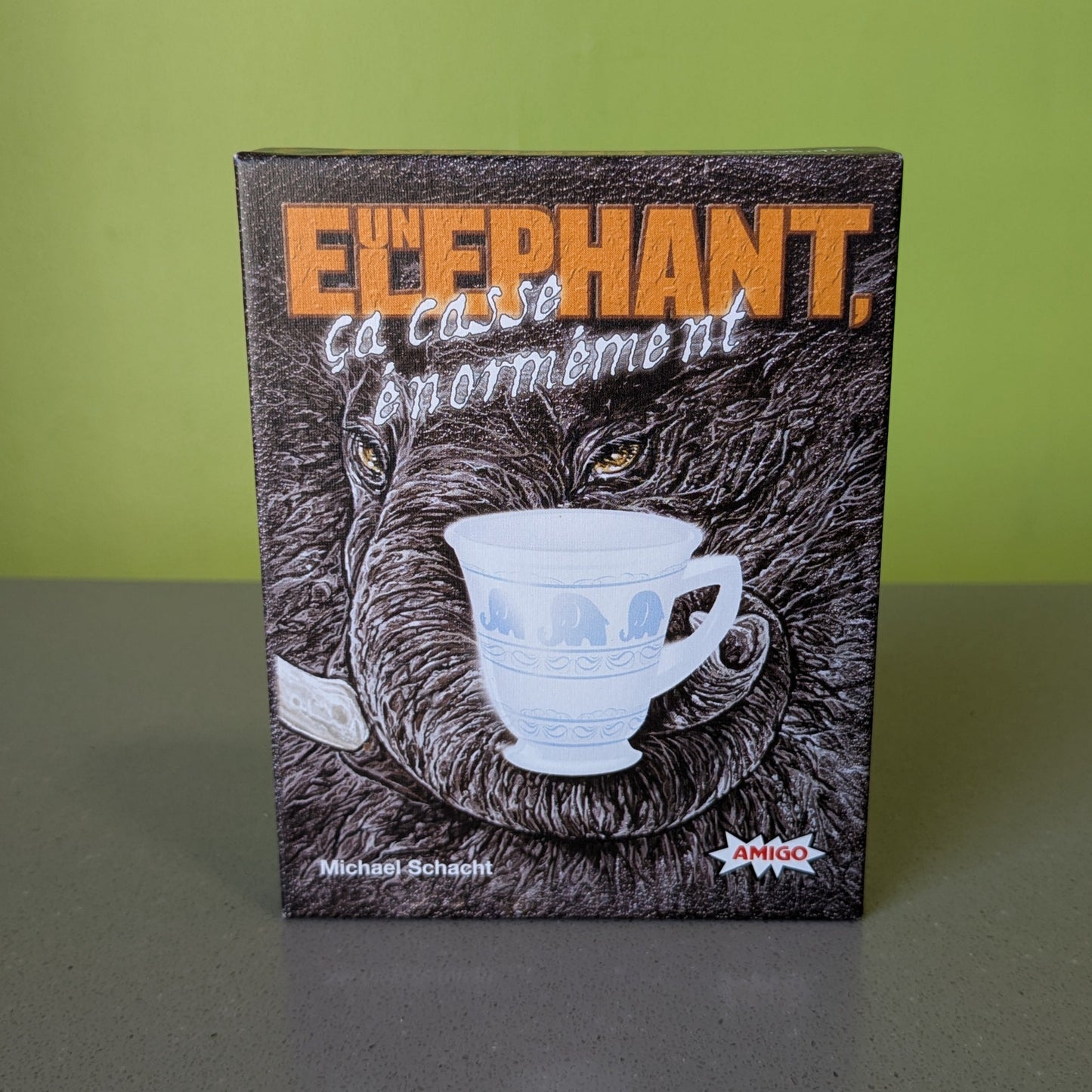 Un Elephant Ça Casse Énormément (Pre-Played) (FR)