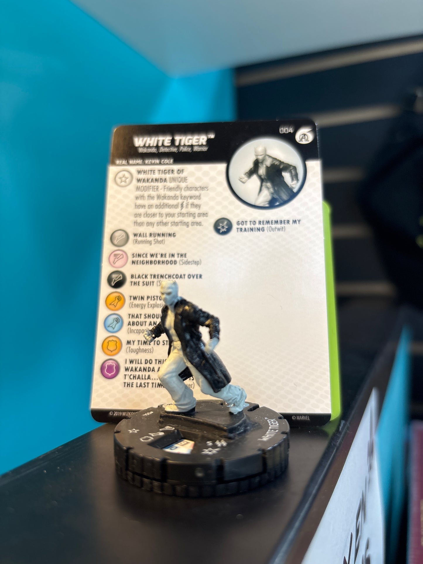 Marvel Heroclix - Avengers Black Panther and the Illuminati - Super Rares, Chases and Everything Else